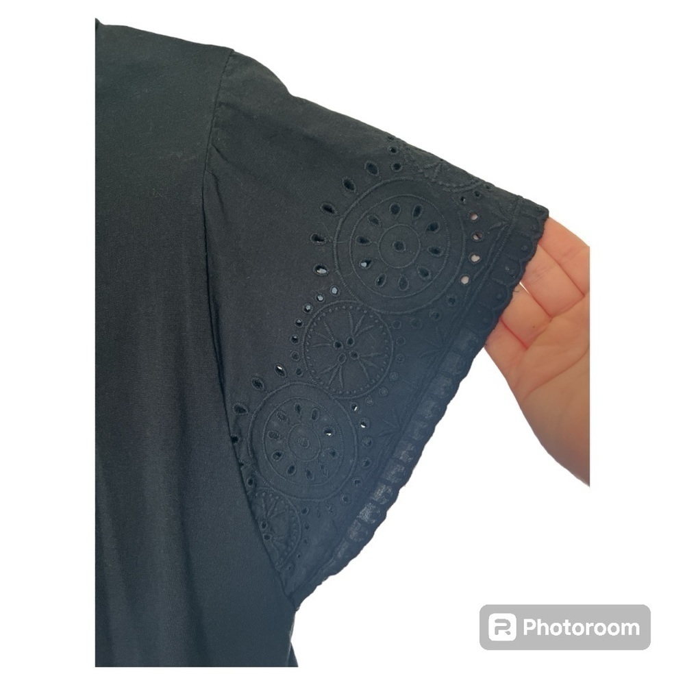 GAP Short Sleeve Women's Eyelet Sleeve Top size Medium - Picture 4 of 9